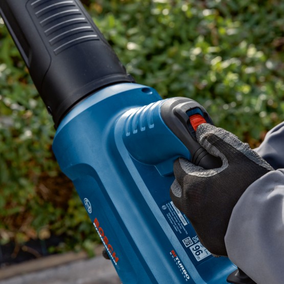 Акумулаторна въздуходувка Bosch GBL 18V-750, 780 м³/ч, без батерия и зарядно
