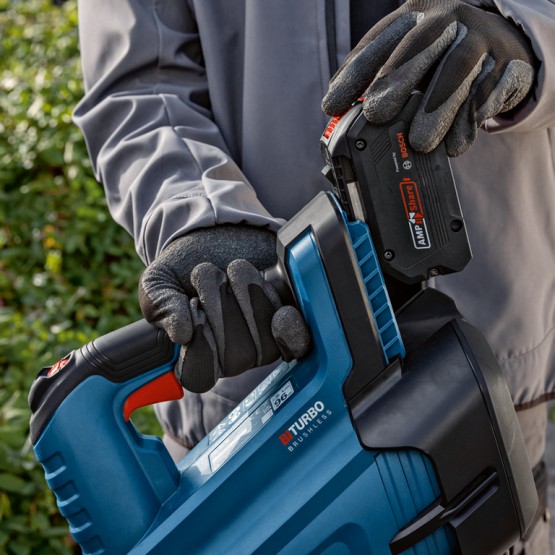 Акумулаторна въздуходувка Bosch GBL 18V-750, 780 м³/ч, без батерия и зарядно