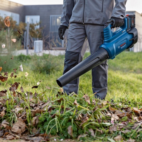 Акумулаторна въздуходувка Bosch GBL 18V-750, 780 м³/ч, без батерия и зарядно