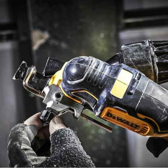 Акумулаторен мултифункционален инструмент 18 V 2x5 Ah DEWALT DCS356P2 