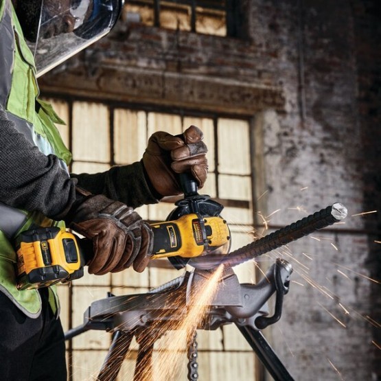 Акумулаторен БЕЗЧЕТКОВ ъглошлайф Dewalt DCG409T1 18 V, 1 батерия FLEXVOLT 6 Ah, куфар