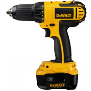 Акумулаторна бормашина Dewalt DC722KL 18 V, 2 батерии, куфар - НАДРАСКАН КУФАР