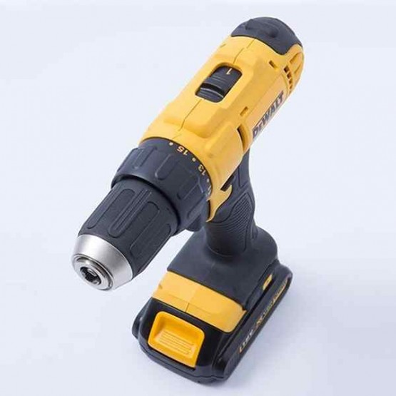 Акумулаторна бормашина DeWALT DCD771C2, Li-ion, 18 V, 1,3 Ah, 42 Nm