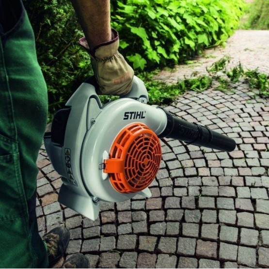 STIHL BG 86 Акумулаторен листосъбирач 36 V 940 м2/ч (42410111753)