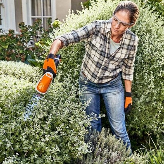 STIHL HSA 26 Акумулаторен храсторез без батерия и зарядно устройство 10.8V 20 см (HA030113514)