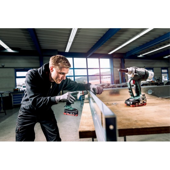 Акумулаторна безчеткова нитачка METABO NP 18 LTX BL 5.0 SOLO, 18 V, без батерии и зарядно